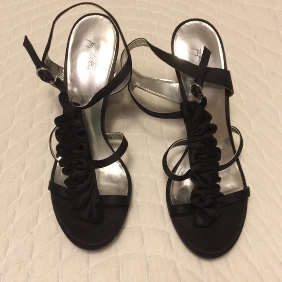 Jacqueline Ferrar Sexy Black Heels - Picture 3 of 7